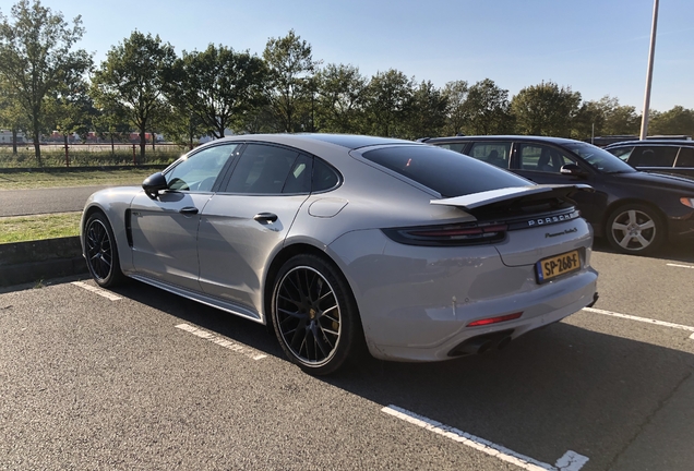 Porsche 971 Panamera Turbo S E-Hybrid