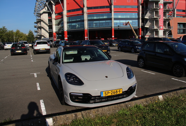 Porsche 971 Panamera Turbo S E-Hybrid