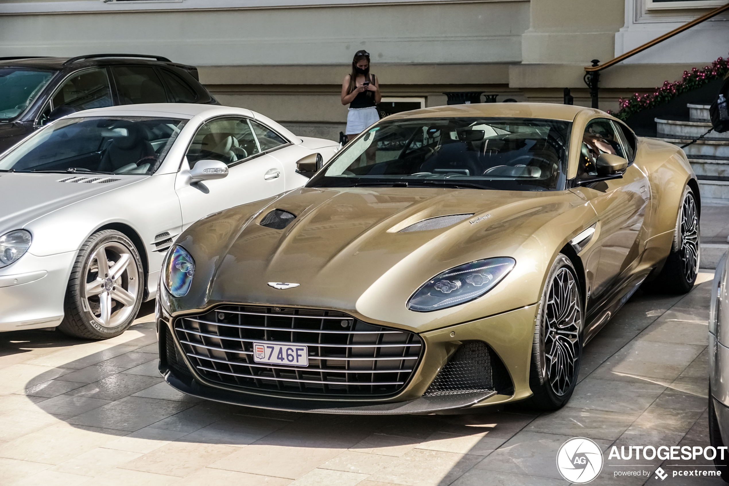 Aston Martin DBS Superleggera OHMSS Edition