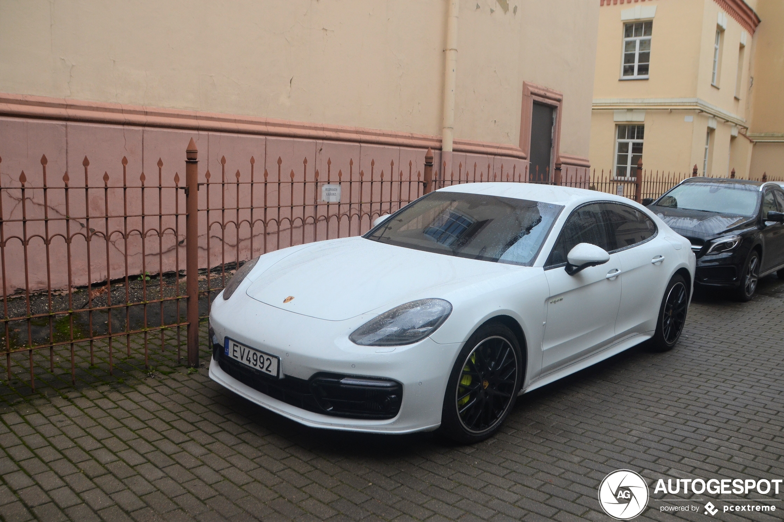 Porsche 971 Panamera Turbo S E-Hybrid