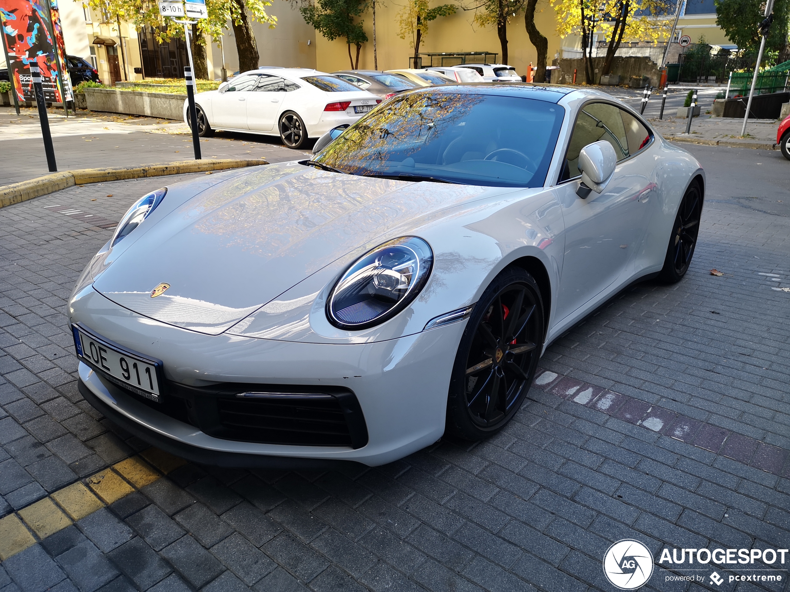 Porsche 992 Carrera 4S