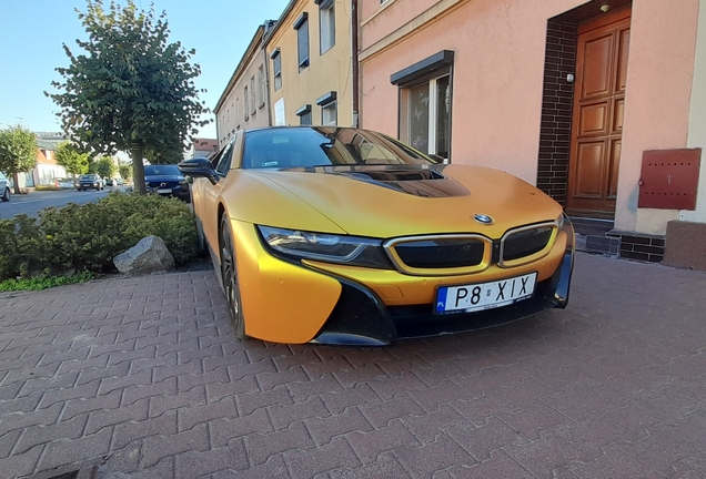 BMW i8