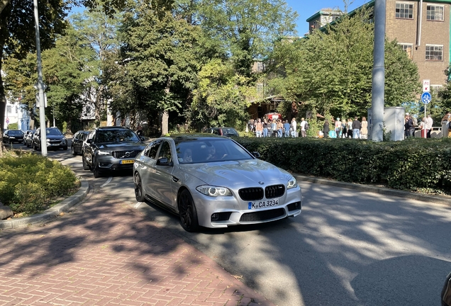 BMW M5 F10 2011