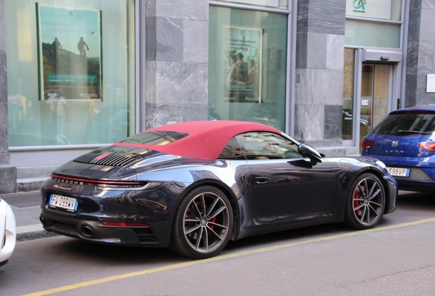 Porsche 992 Carrera 4S Cabriolet