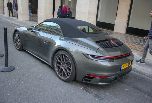 Porsche 992 Carrera 4S Cabriolet