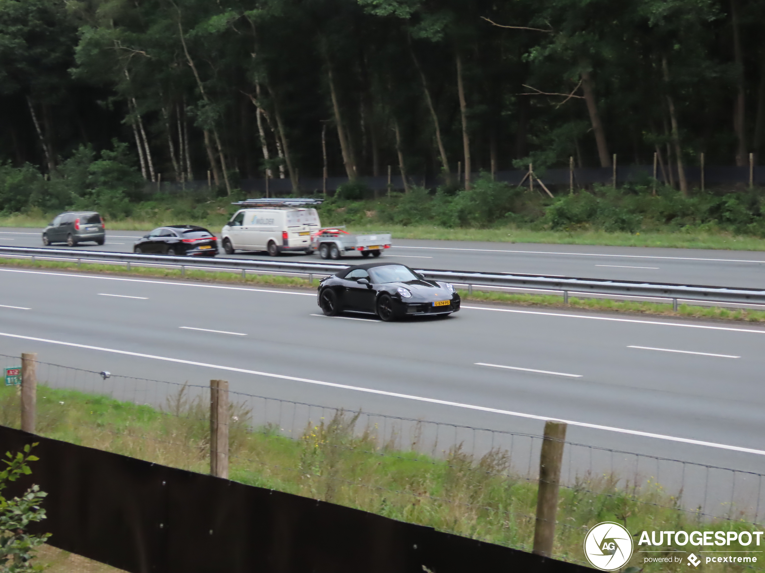 Porsche 992 Carrera 4S Cabriolet