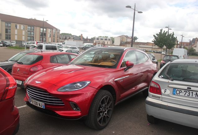 Aston Martin DBX