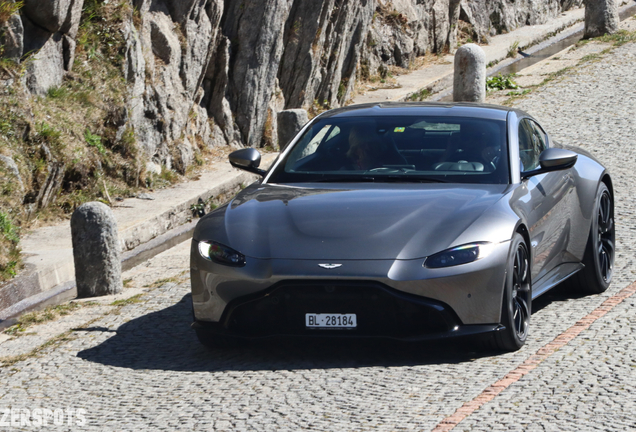 Aston Martin V8 Vantage 2018