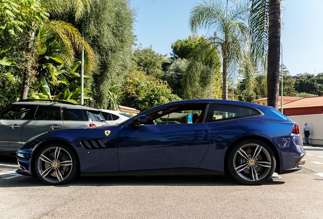 Ferrari GTC4Lusso