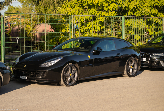 Ferrari GTC4Lusso T