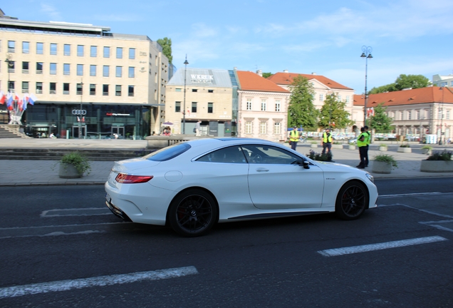 Mercedes-AMG S 63 Coupé C217