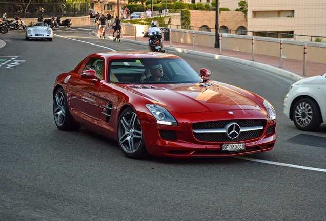 Mercedes-Benz SLS AMG