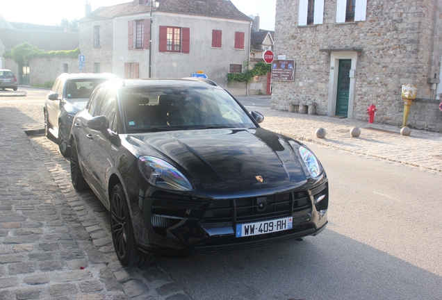 Porsche 95B Macan GTS MkII