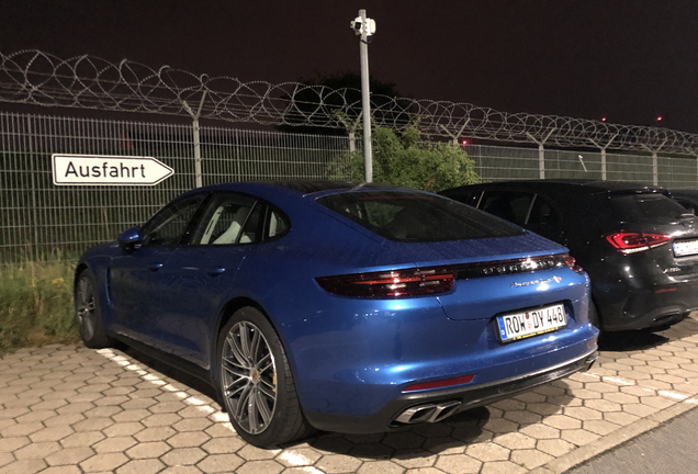 Porsche 971 Panamera Turbo