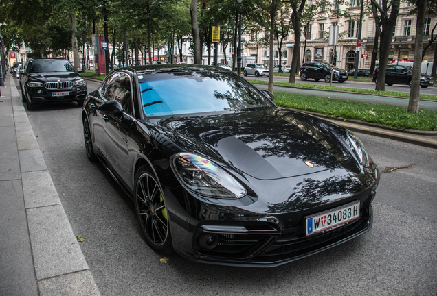 Porsche 971 Panamera Turbo S E-Hybrid