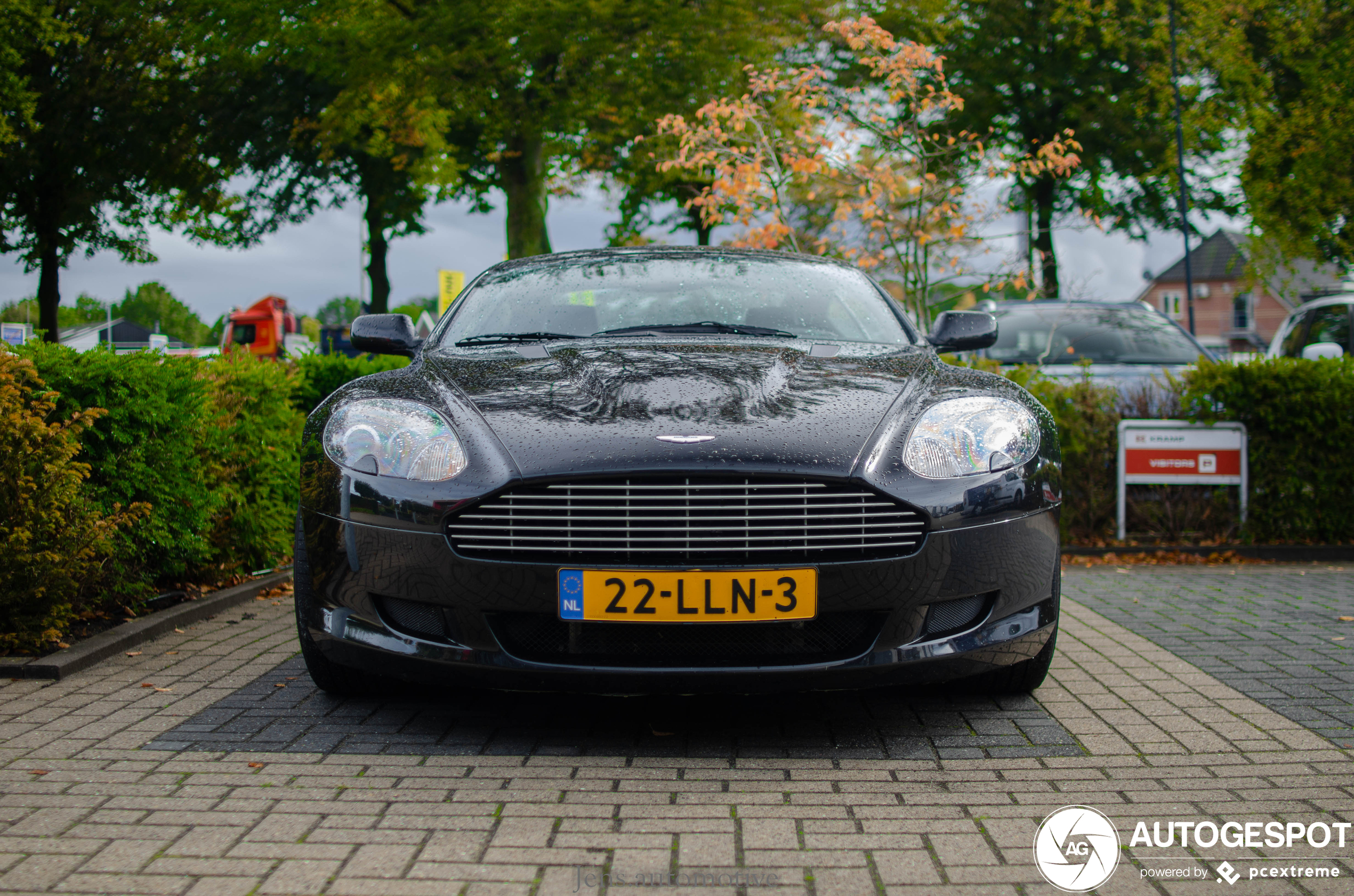 Aston Martin DB9