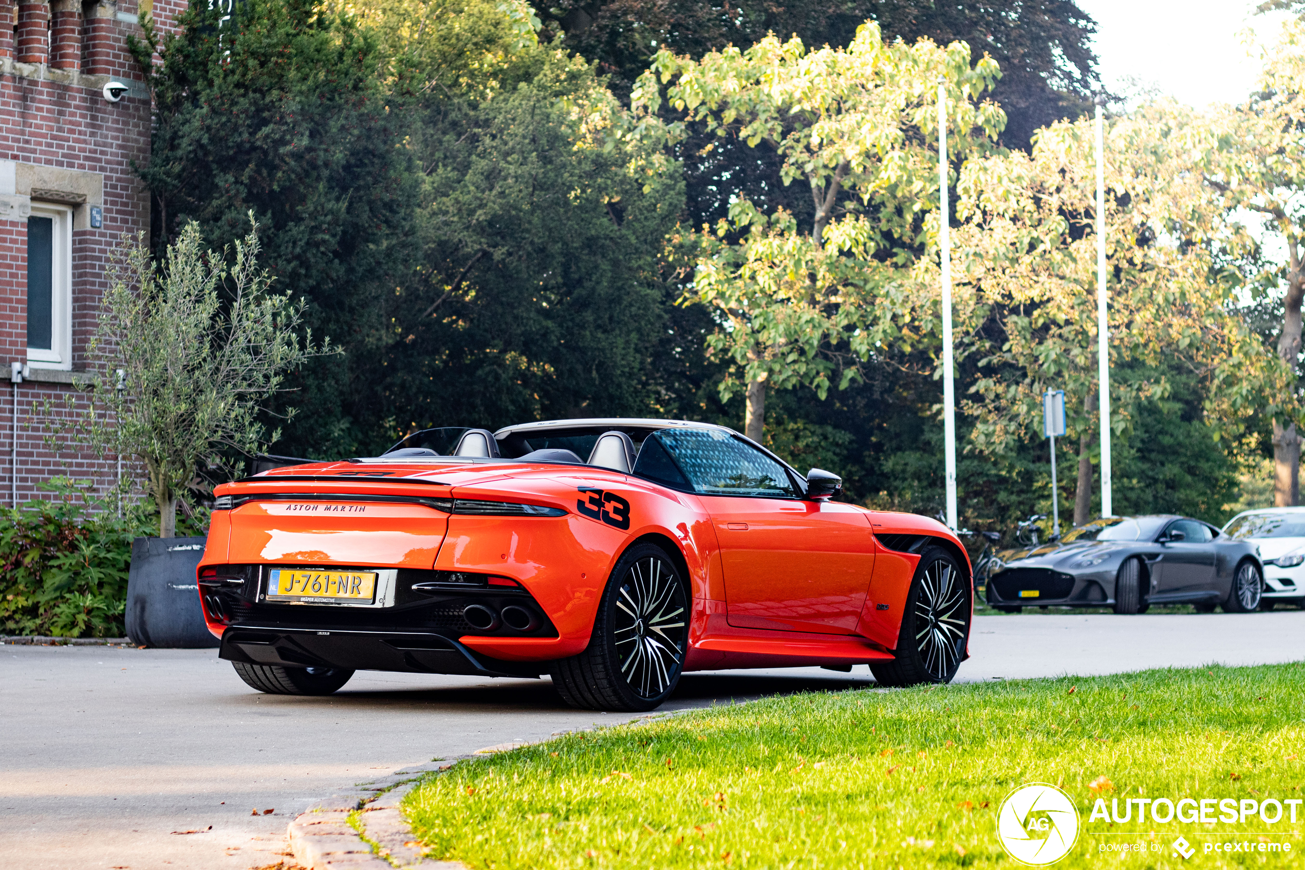 Aston Martin DBS Superleggera Volante