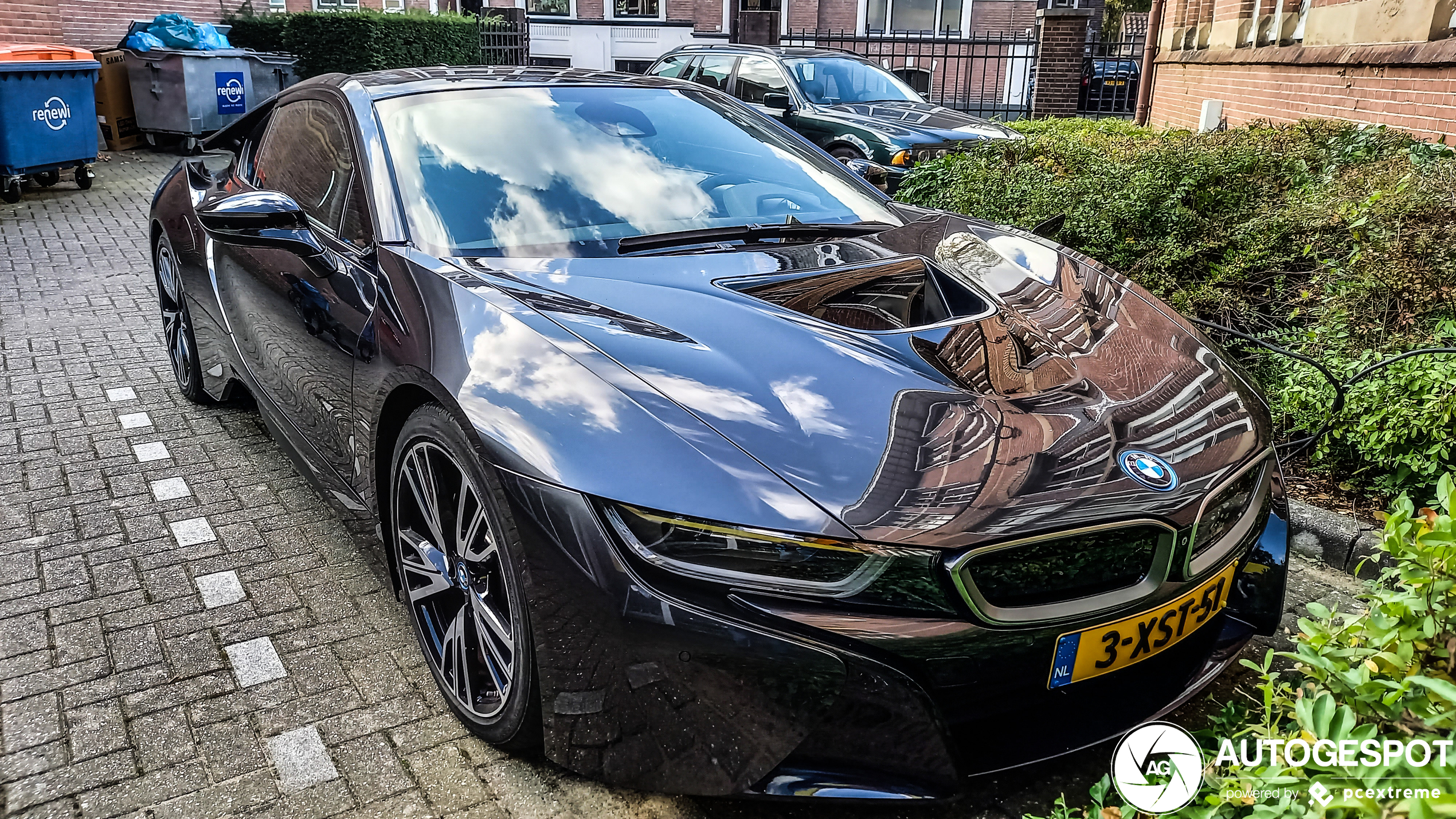 BMW i8