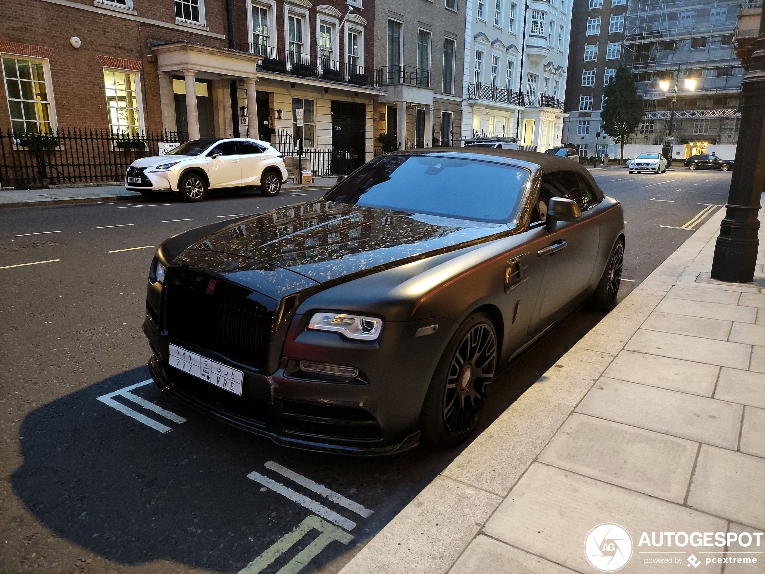 Rolls-Royce Mansory Dawn Black Collage Edition