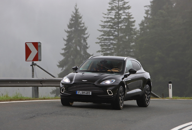 Aston Martin DBX