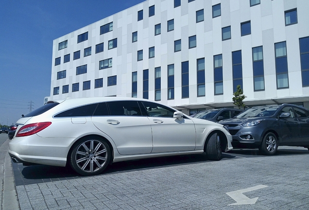 Mercedes-Benz CLS 63 AMG X218 Shooting Brake