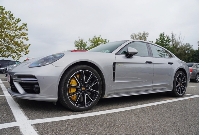 Porsche 971 Panamera Turbo S E-Hybrid