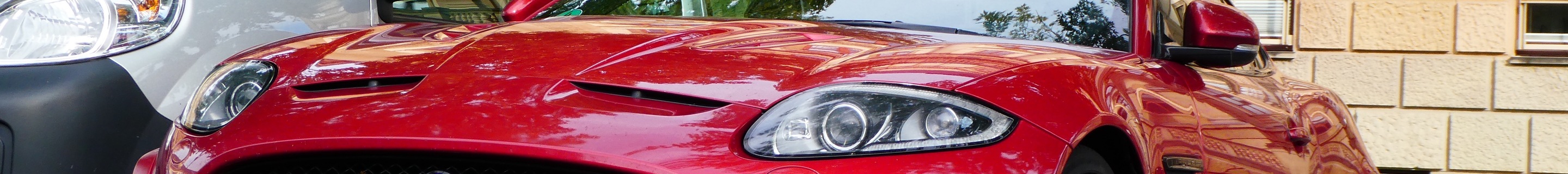 Jaguar XKR-S 2012