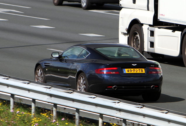 Aston Martin DB9