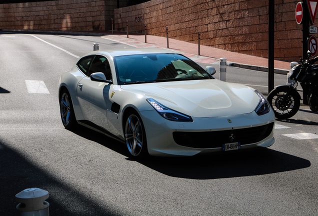 Ferrari GTC4Lusso