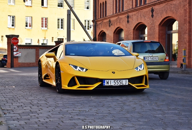 Lamborghini Huracán LP640-4 EVO