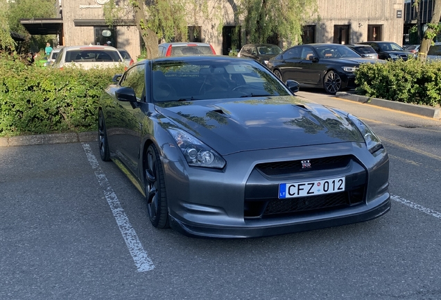 Nissan GT-R