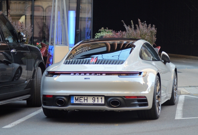 Porsche 992 Carrera 4S