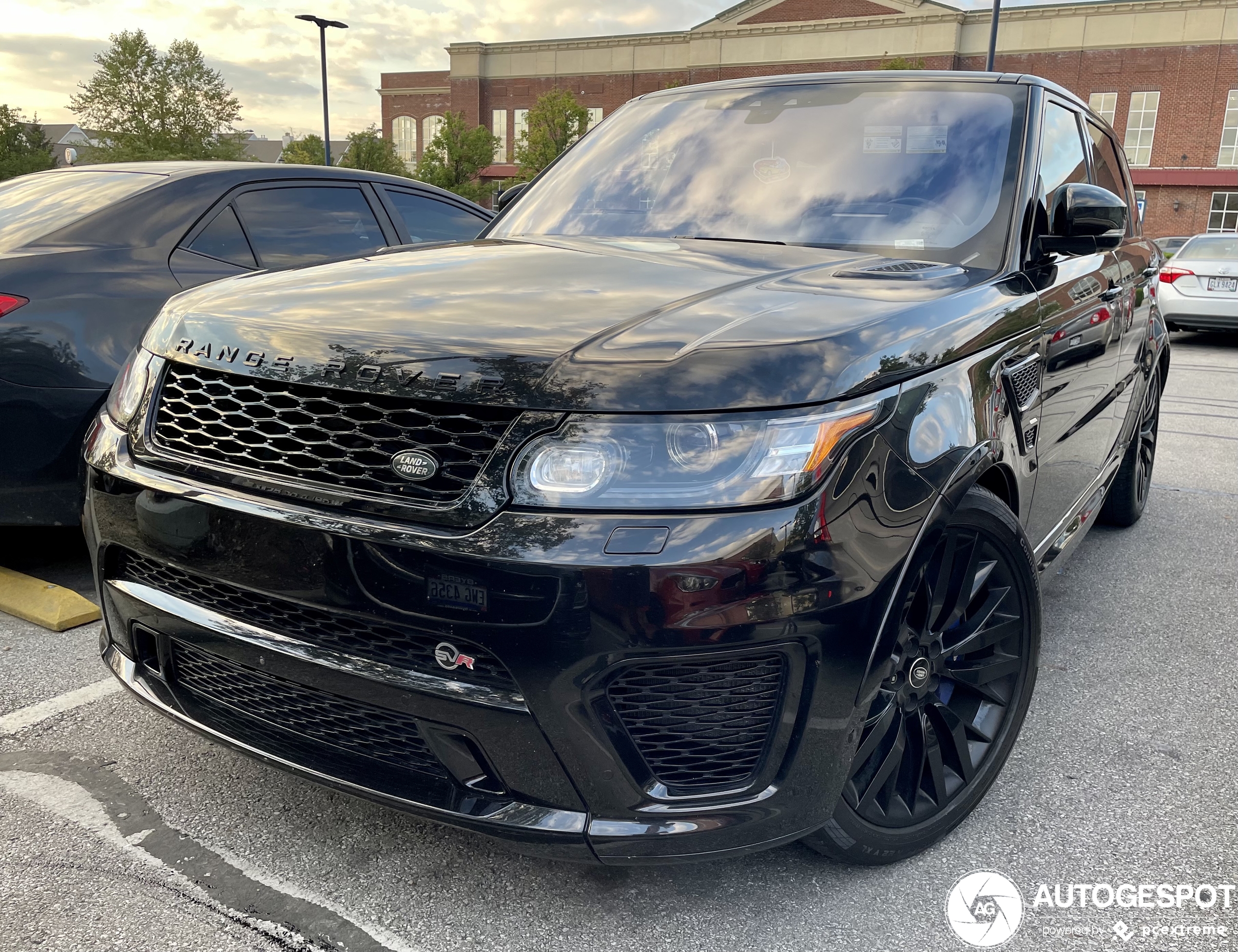 Land Rover Range Rover Sport SVR