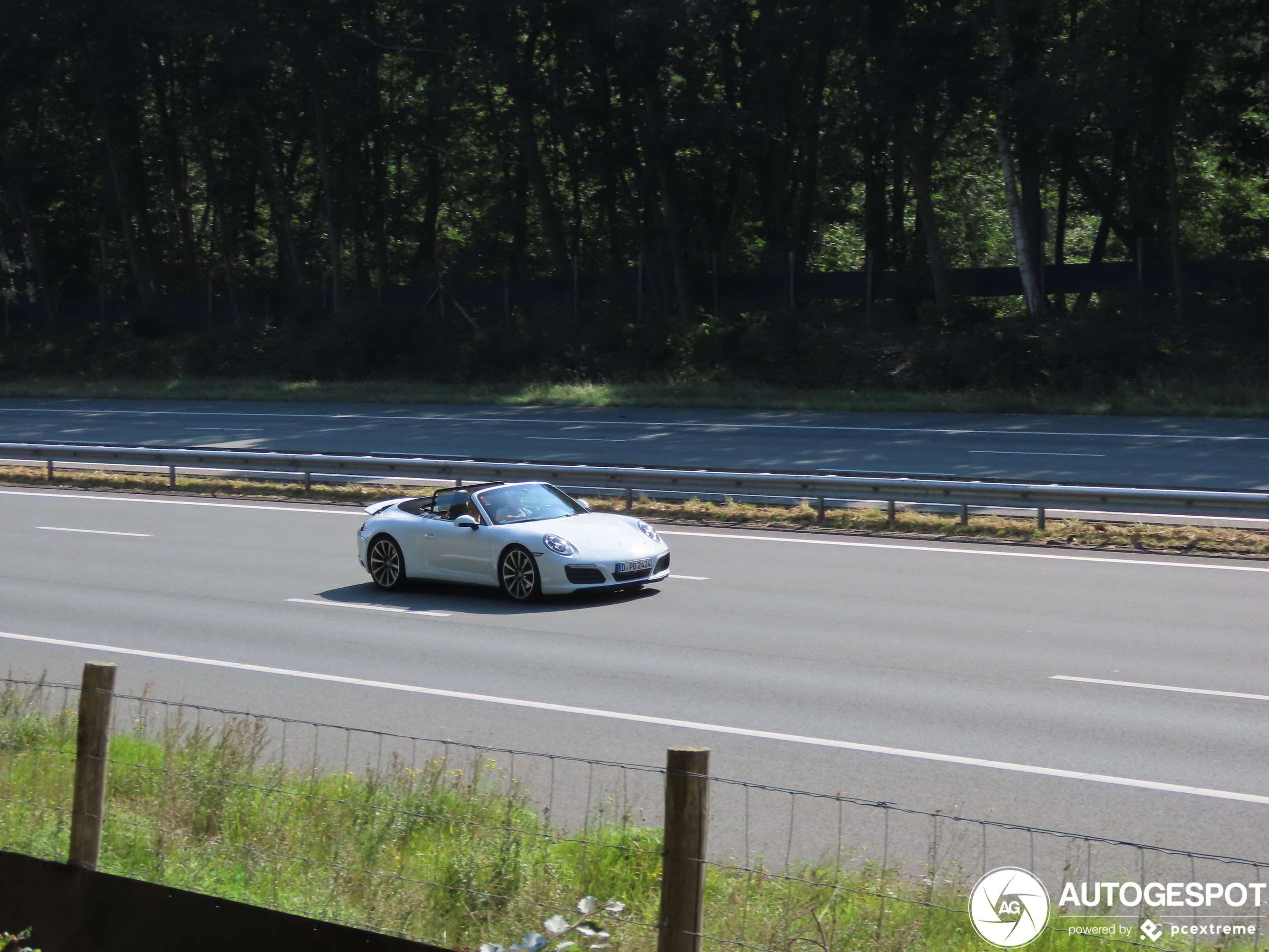 Porsche 991 Carrera 4S Cabriolet MkII