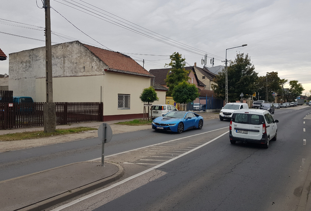 BMW i8