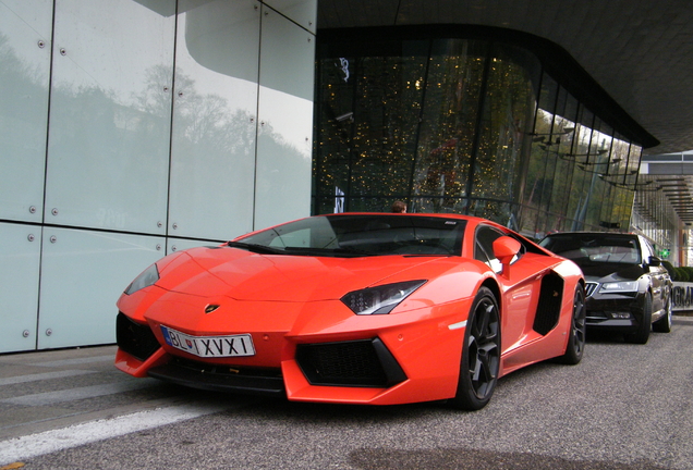 Lamborghini Aventador LP700-4