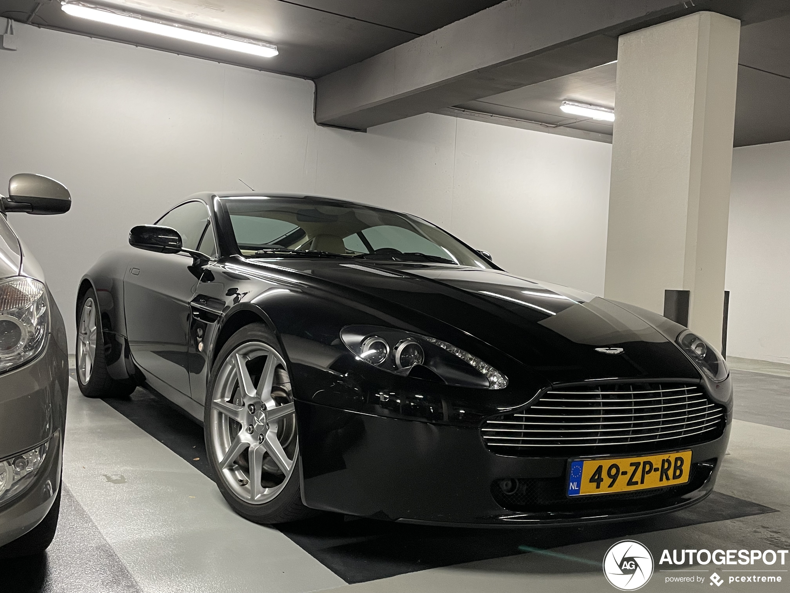 Aston Martin V8 Vantage