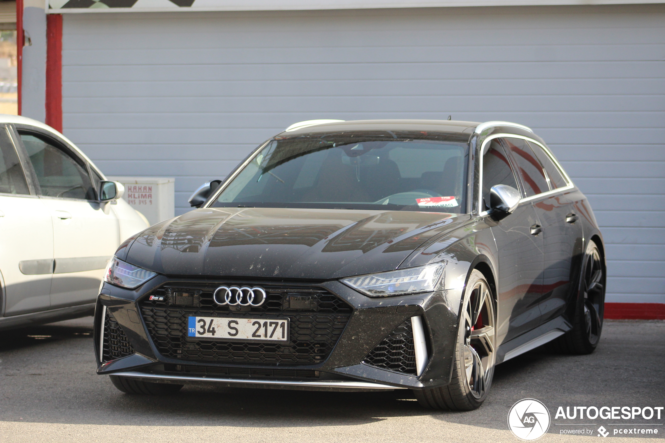 Audi RS6 Avant C8