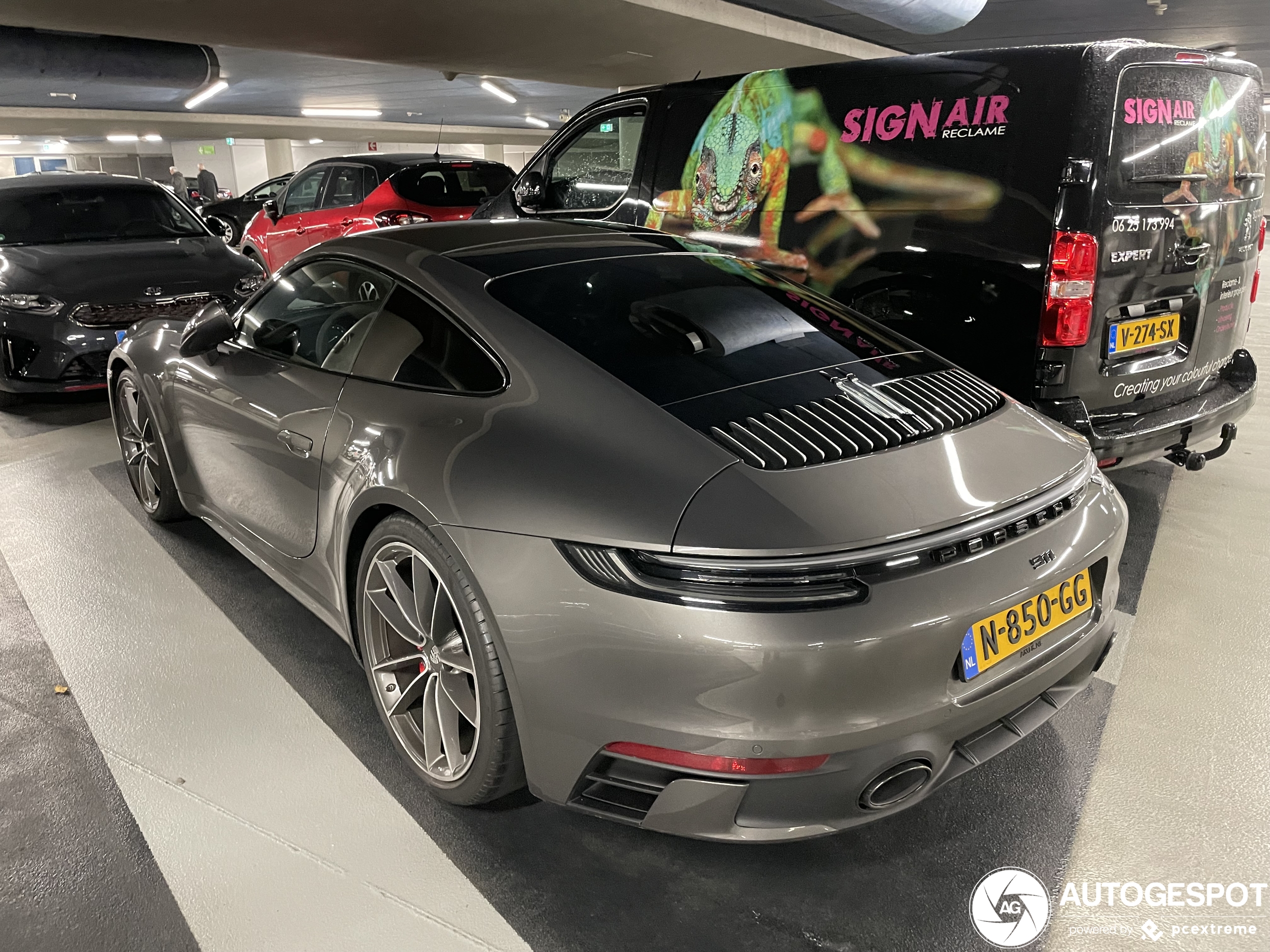 Porsche 992 Carrera 4S