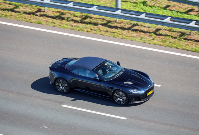 Aston Martin DBS Superleggera Volante