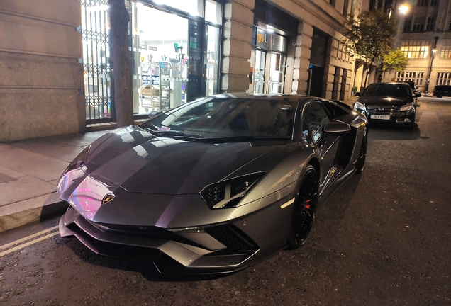 Lamborghini Aventador S LP740-4 Roadster