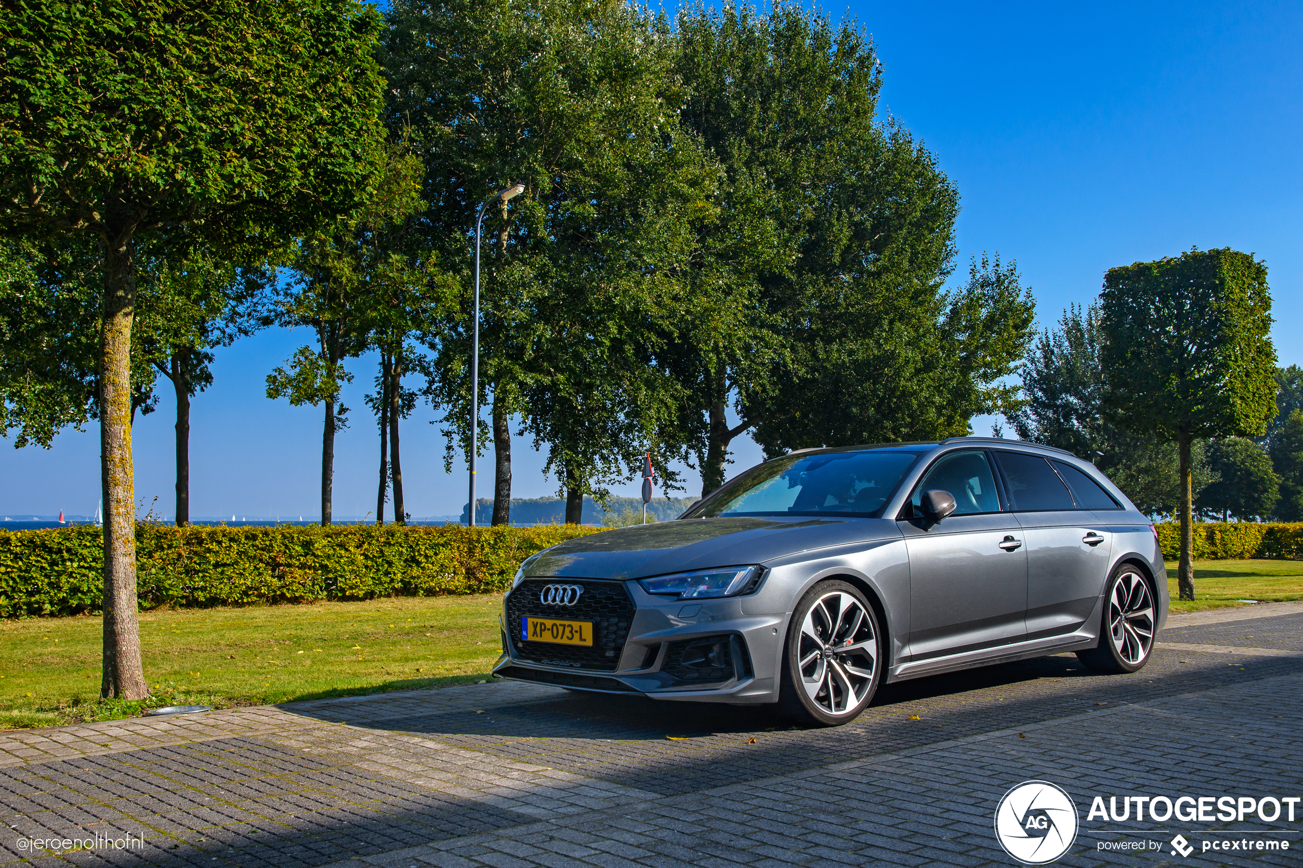 Audi RS4 Avant B9