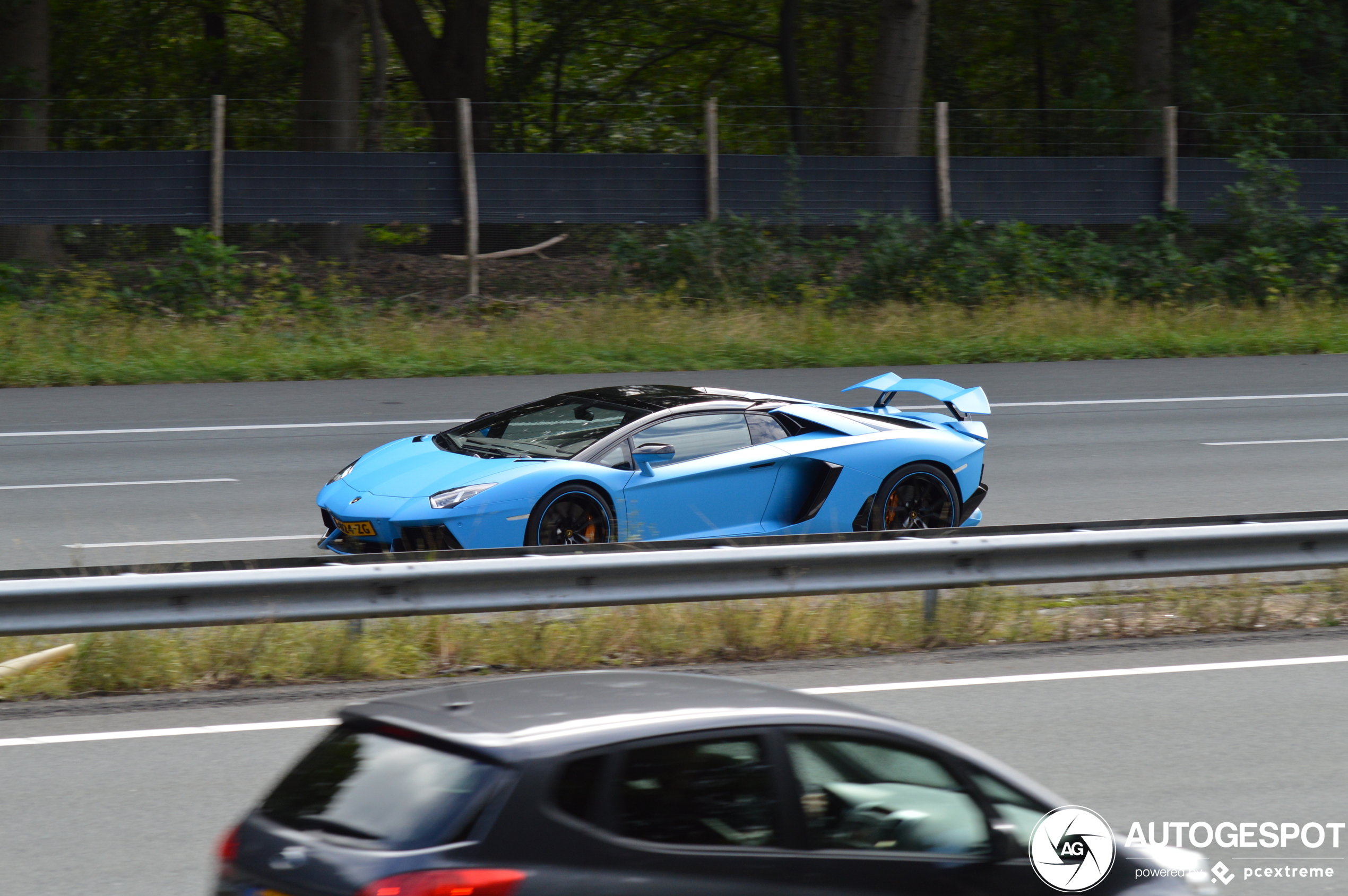 Lamborghini Aventador LP700-4 Roadster