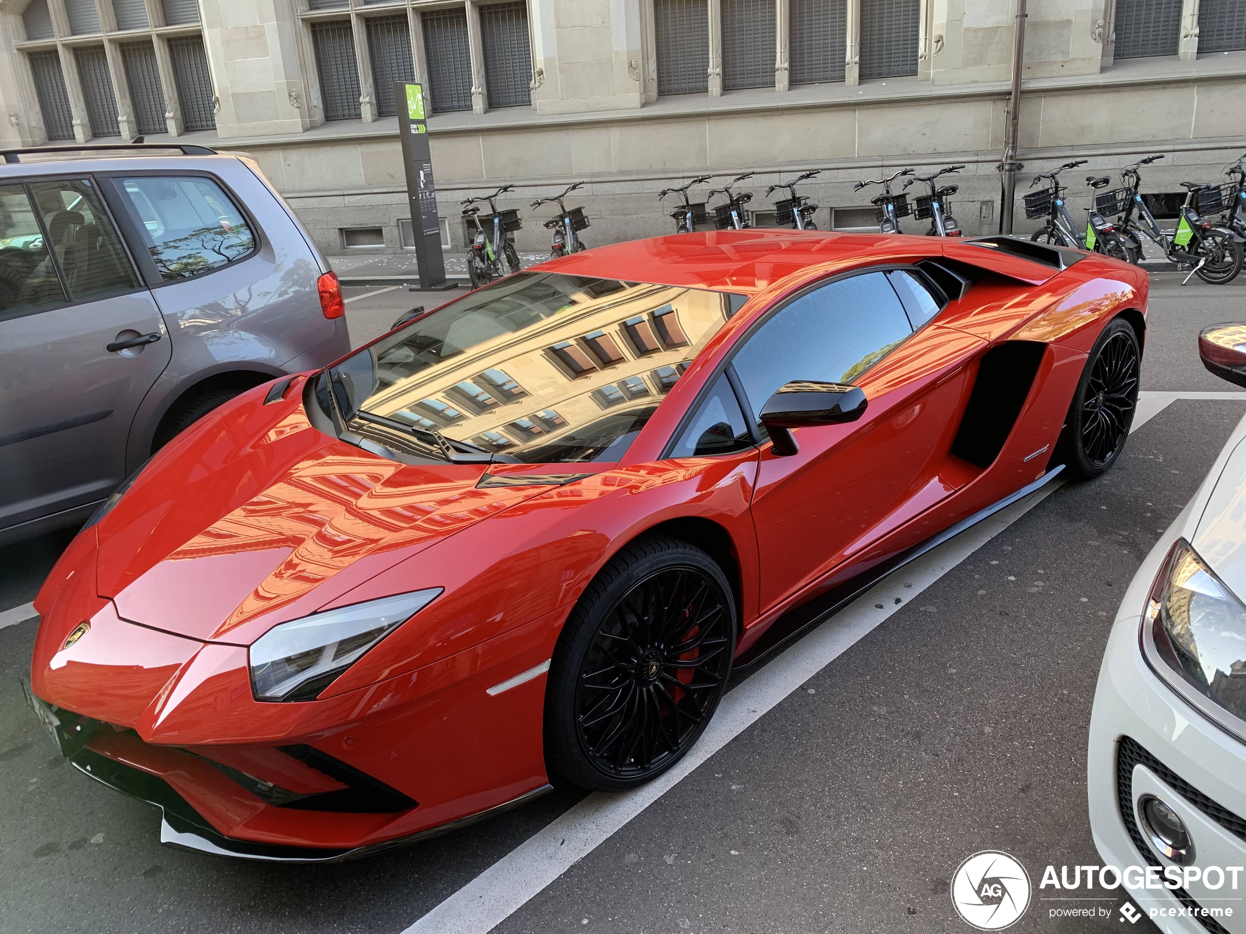 Lamborghini Aventador S LP740-4