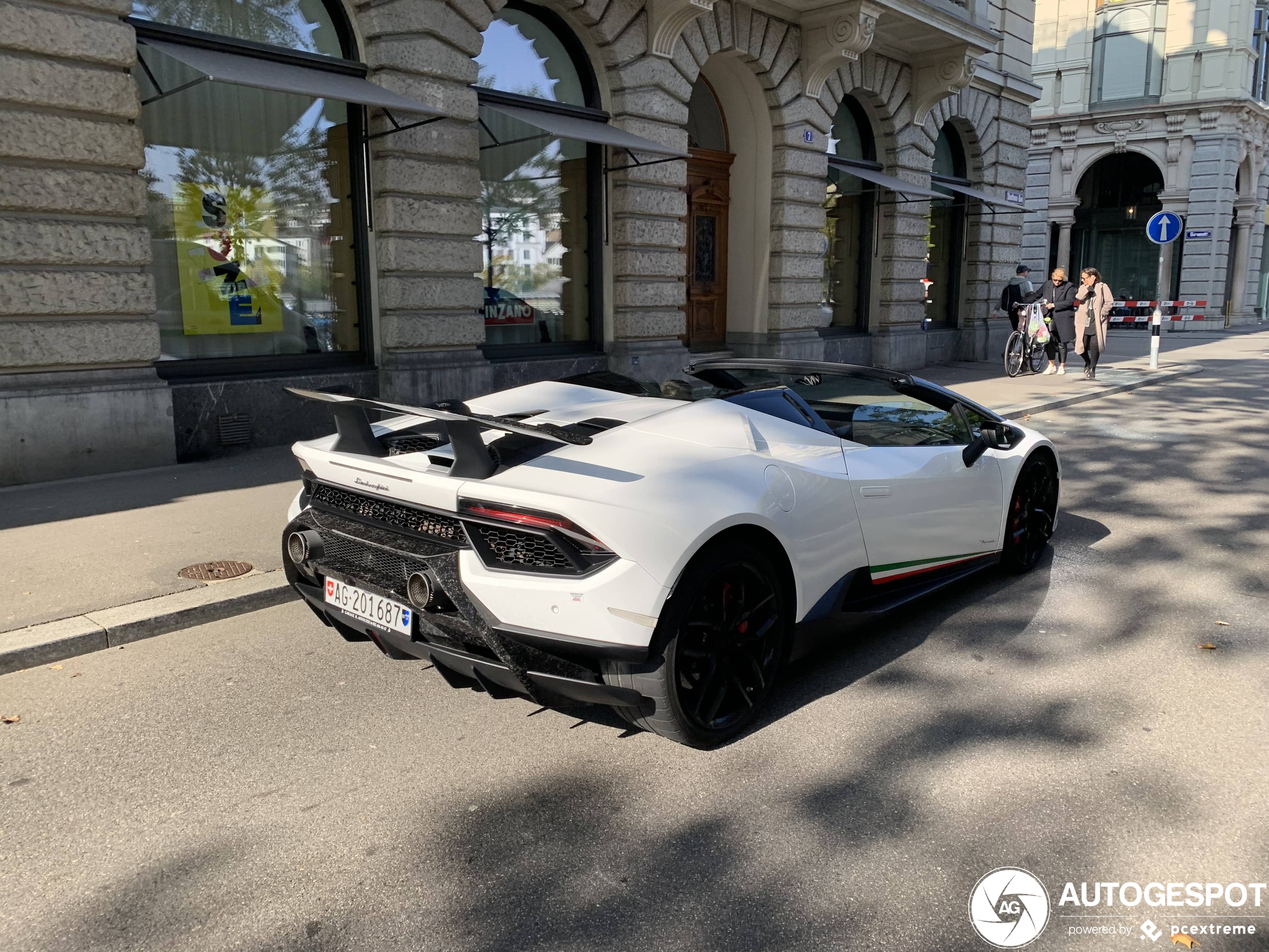 Lamborghini Huracán LP640-4 Performante Spyder