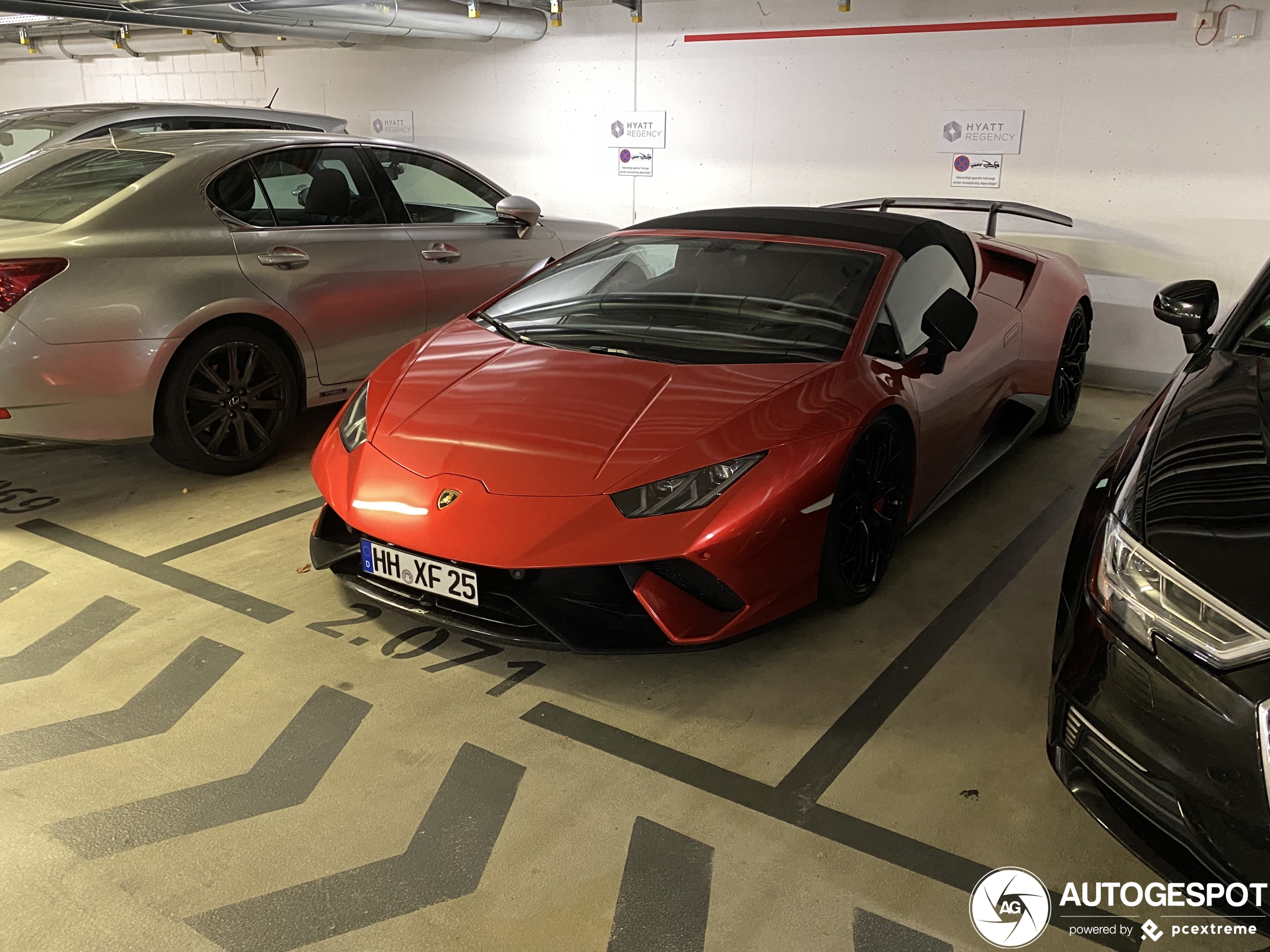 Lamborghini Huracán LP640-4 Performante Spyder