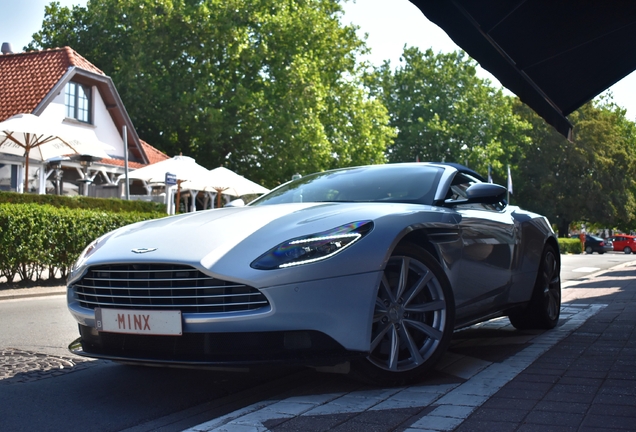 Aston Martin DB11 V8 Volante