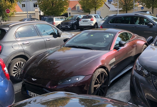 Aston Martin V8 Vantage 2018