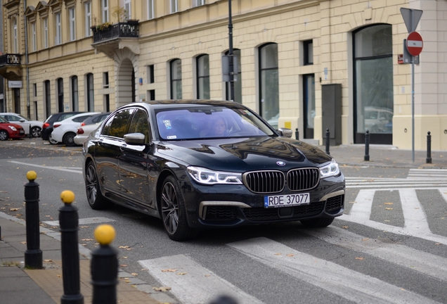 BMW M760Li xDrive 40 Jahre Edition