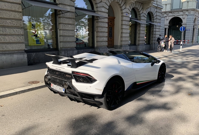 Lamborghini Huracán LP640-4 Performante Spyder